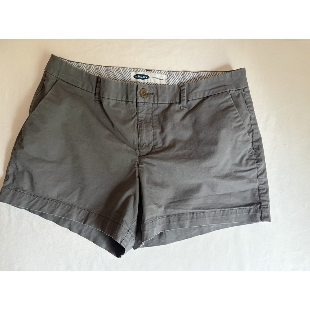 Old Navy Everyday Women's Shorts Sz 8 Brown & Gray LOT OF 2 Pockets Zip Button - Picture 3 of 13
